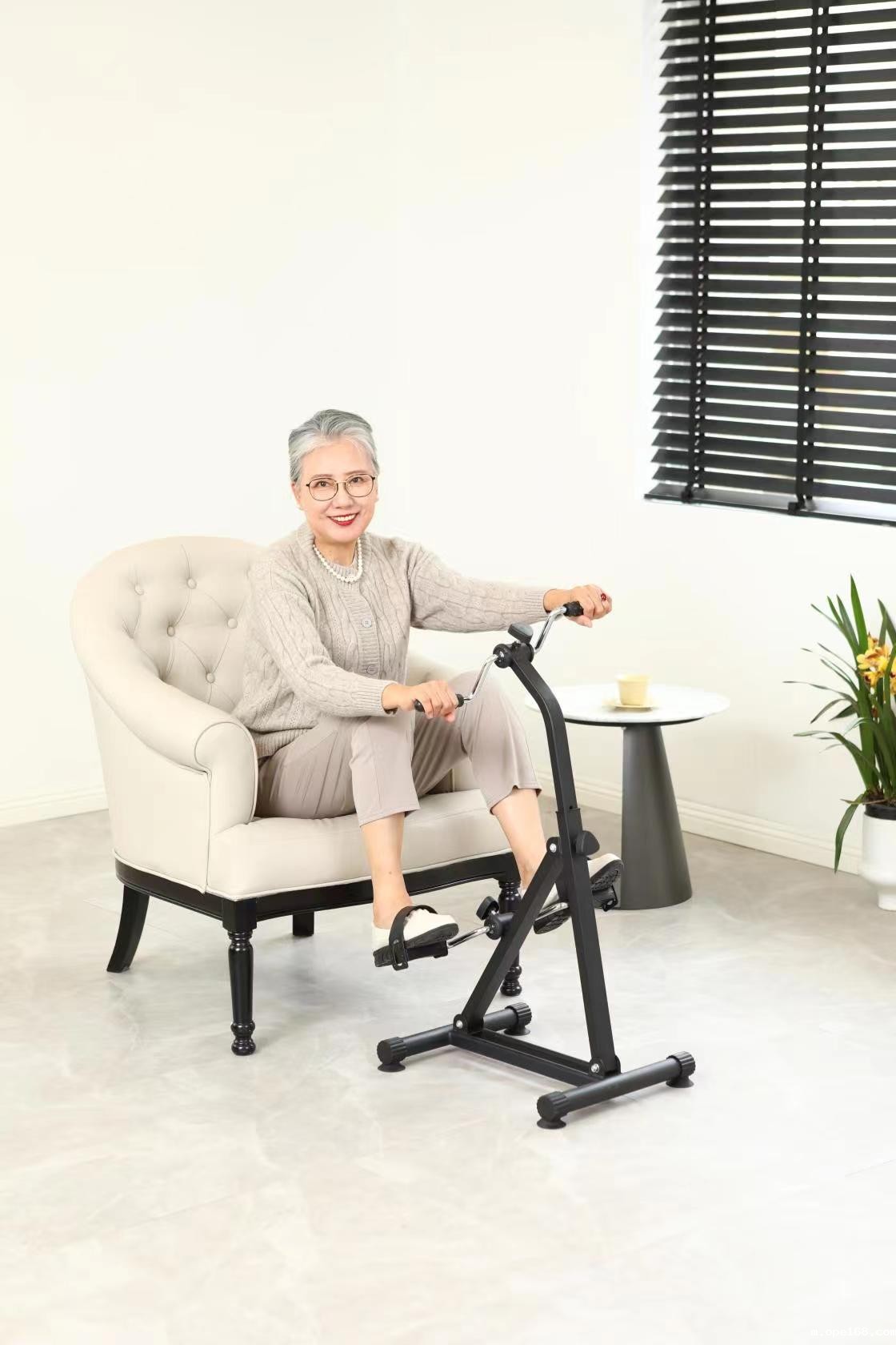 多功能上下肢脚踏机