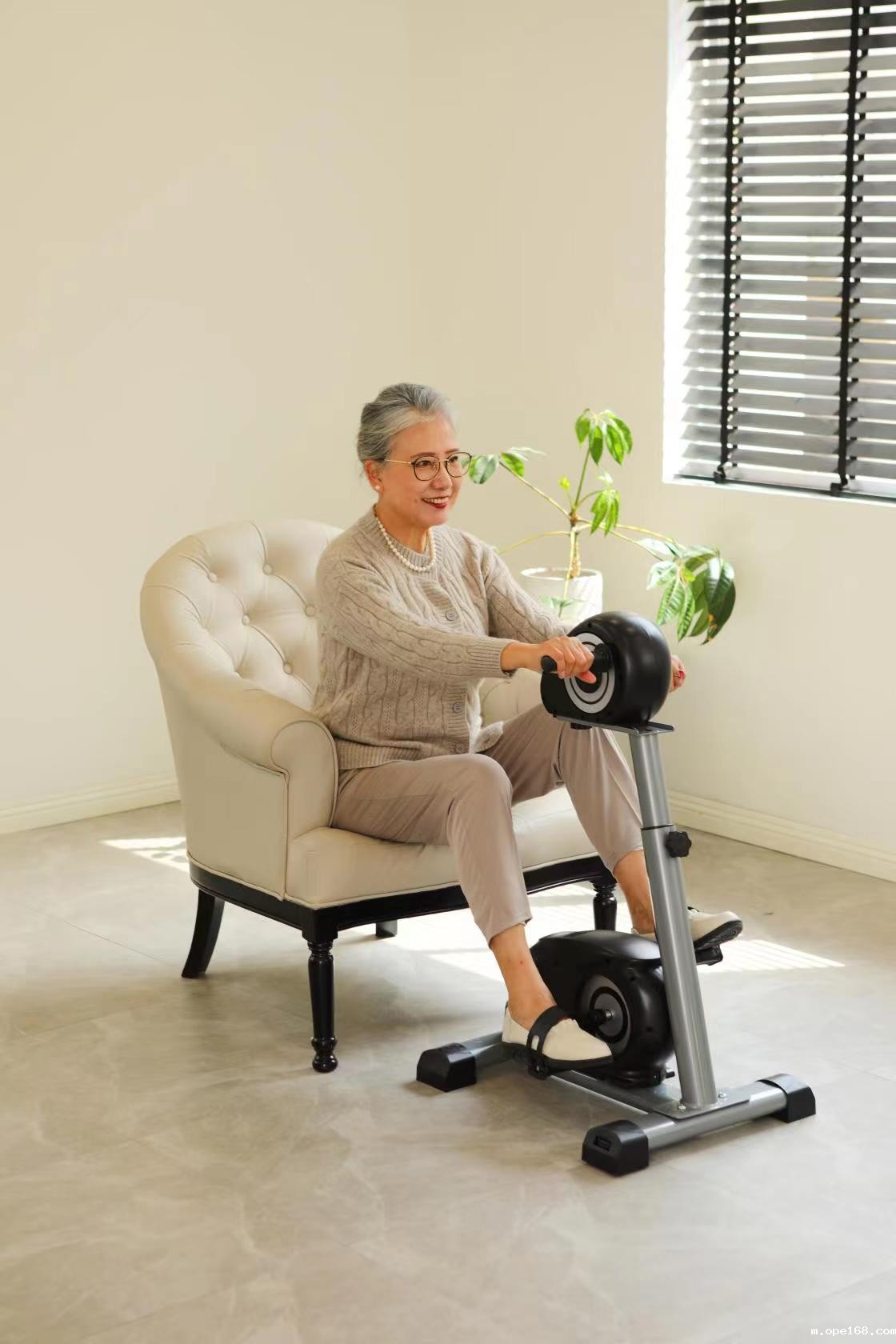 电动上下肢训练器