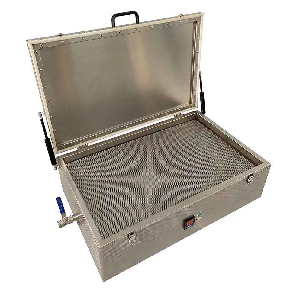 Electric heating constant temperature water tank