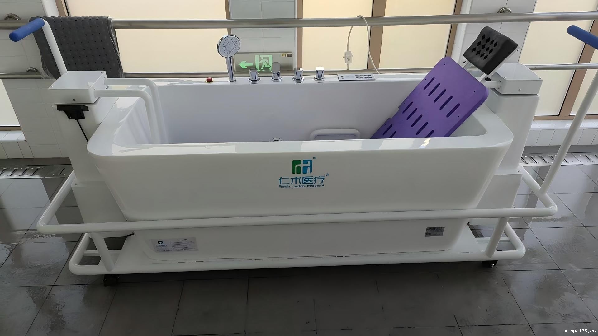 无障碍平移浴槽