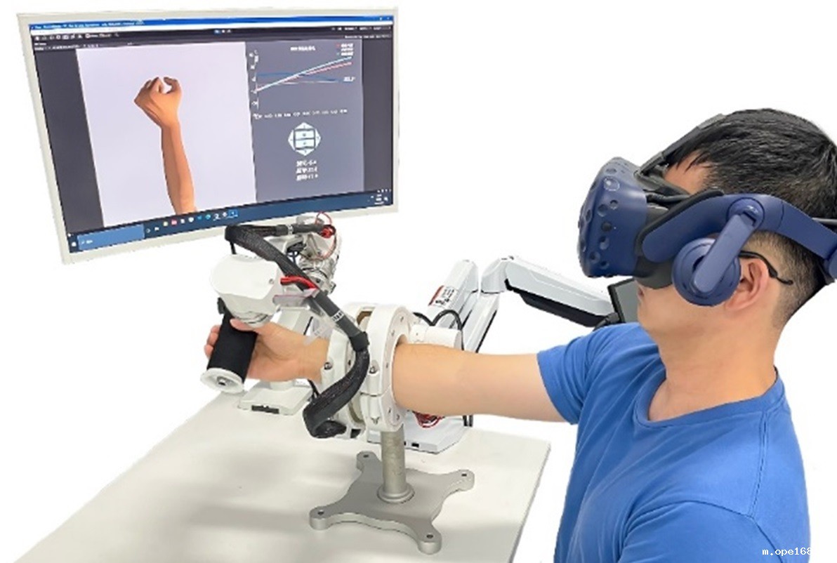 多感觉刺激与精准调控上肢康复机器人